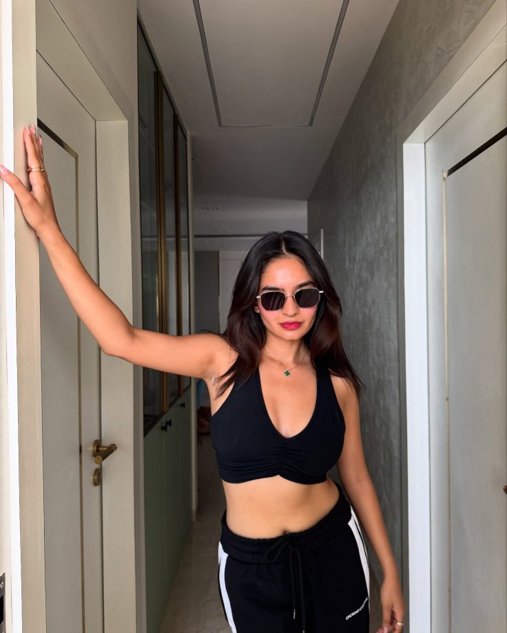 In Photos: Anushka Sen Looks Cute As She Flaunts Abs In Black Co-ord Set 936778