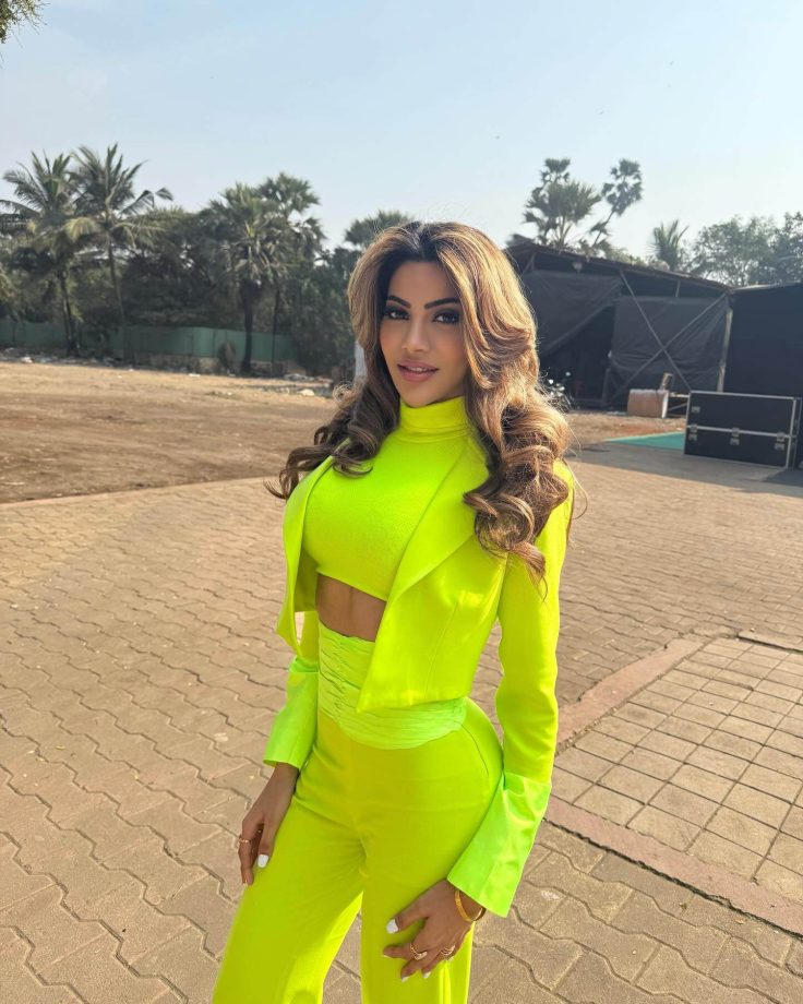 Nikki Tamboli Shines in Lime Green Power Look on MasterChef Set 937029