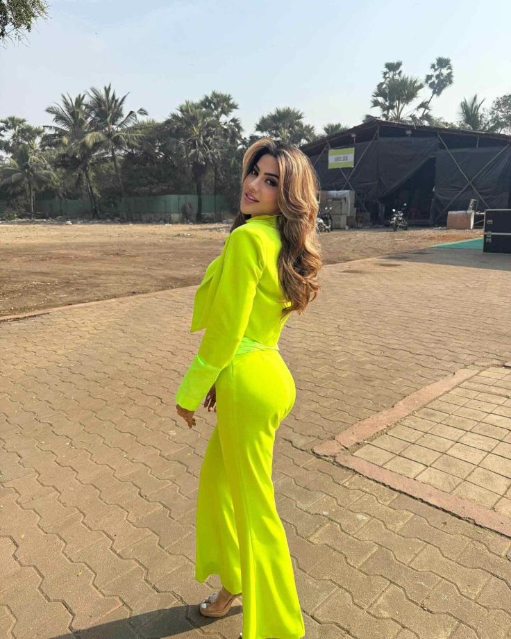 Nikki Tamboli Shines in Lime Green Power Look on MasterChef Set 937031