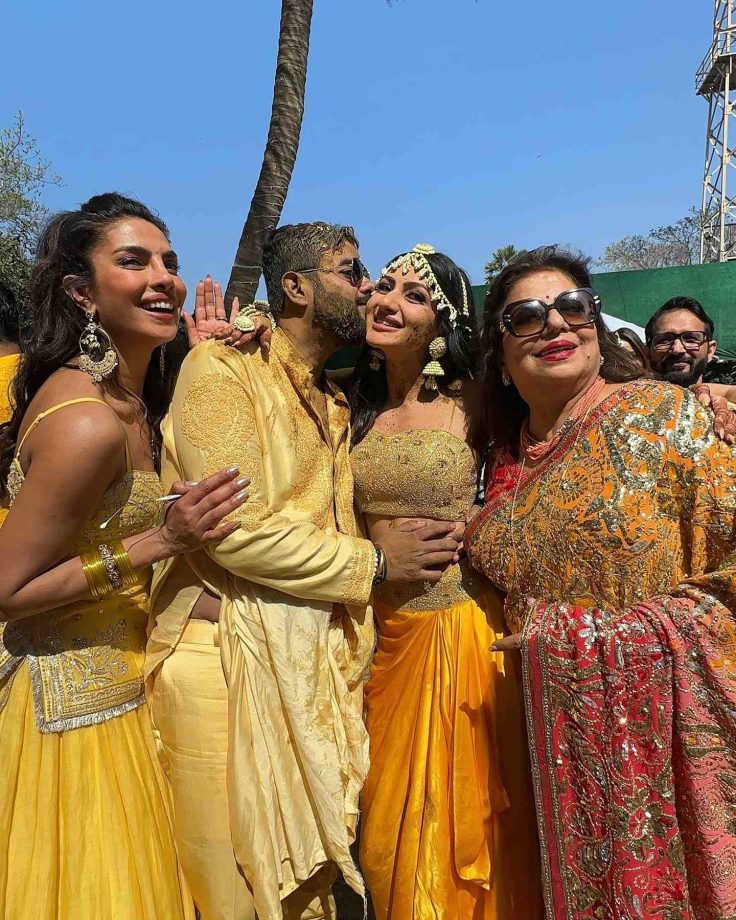 Priyanka Chopra's Breathtaking Looks From Brother Siddharth's Wedding – See Pics! 936258