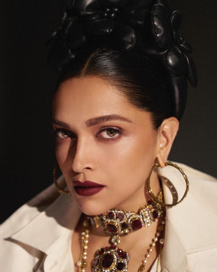 Queen Is Here! Deepika Padukone drops jaw-dropping pictures as she won over us as Sabyasachi’s Ultimate Muse With Iconic Look 936023