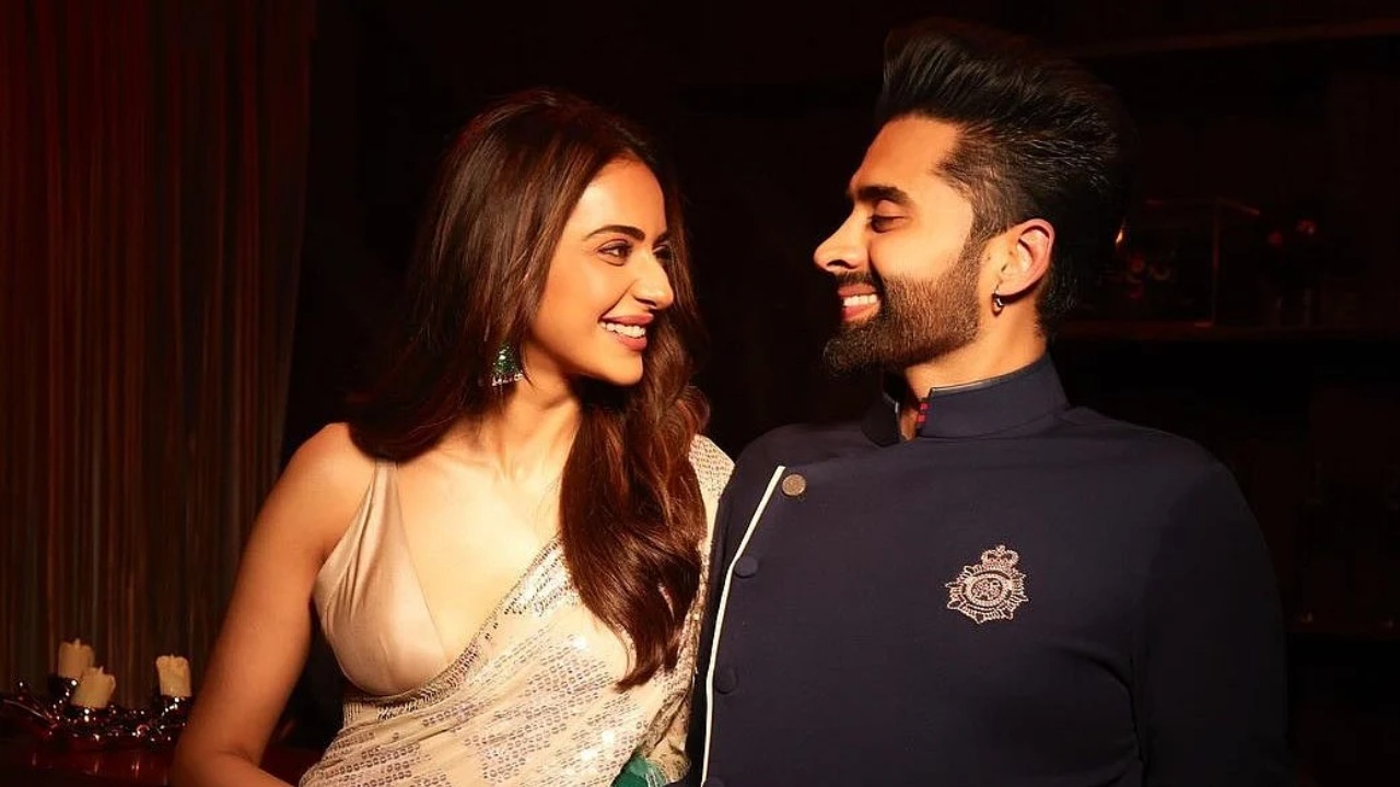 Rakul Preet Singh’s Double Celebration: A Year of Love & A Film Full of Love! 937852