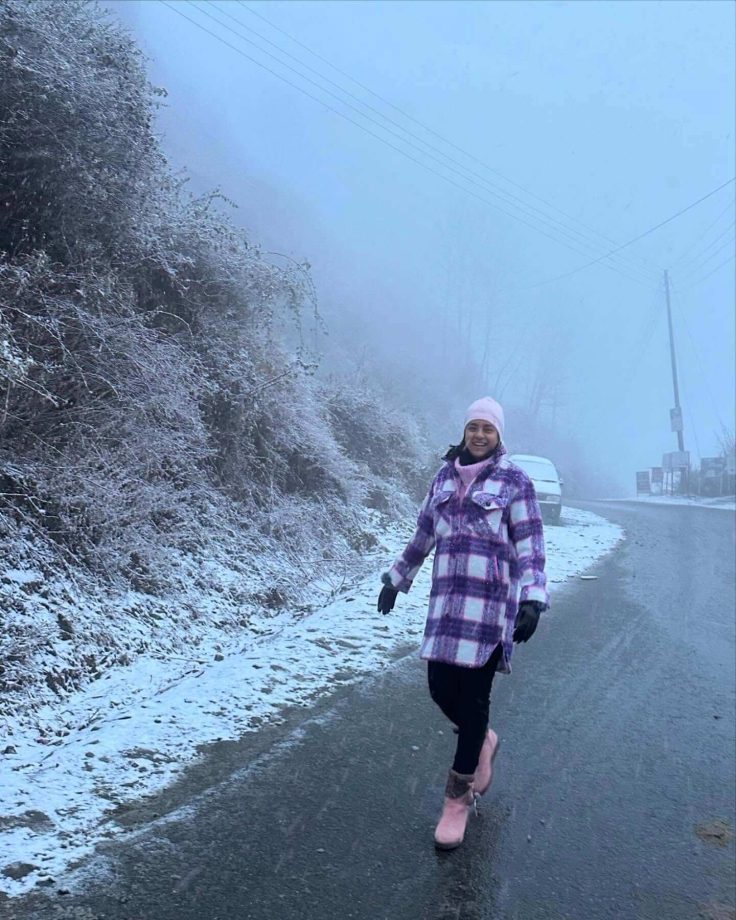 Sneak Peek Into Sumbul Touqeer's Cuteness In Her Mountain Vacation Look 937860