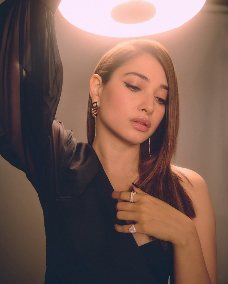 Tamannah Bhatia's Striking Black Dress Moment 937116