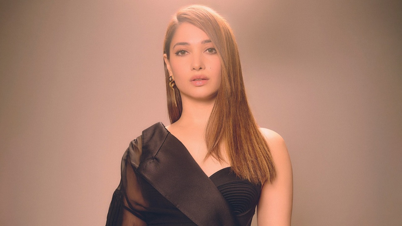 Tamannah Bhatia's Striking Black Dress Moment 937118