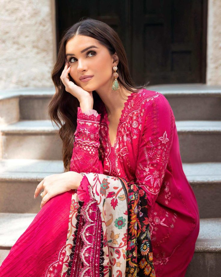 Tara Sutaria's Traditional Salwar Suit Collection Is A Must-have This Ramadhan 938828