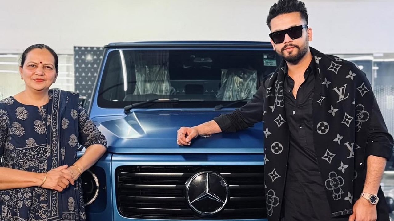 YouTuber Elvish Yadav Buys New Mercedes G-Wagon, Check Out His Luxurious Cars Collection 936631