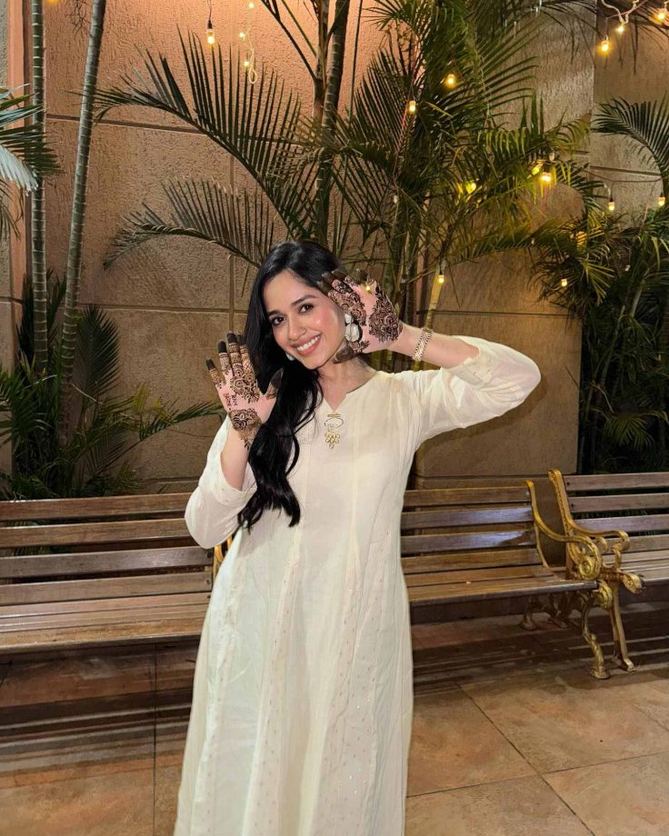 From Outfit To Mehendi – Jannat Zubair's Simple Look Is Pure Fashion Goals For Eid 939326