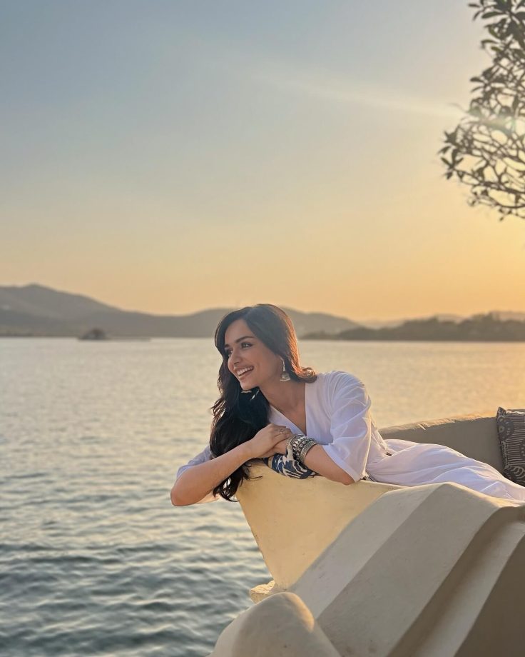 In Pics: Manushi Chhillar To Ananya Panday - Divas Flaunt Their Golden Hour Glow 940952