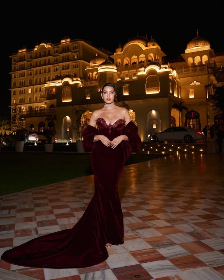 Nora Fatehi Turns Showstopper In Strapless Red Crystal Gown Worth ₹1.18 Lakh - See Pics 940336