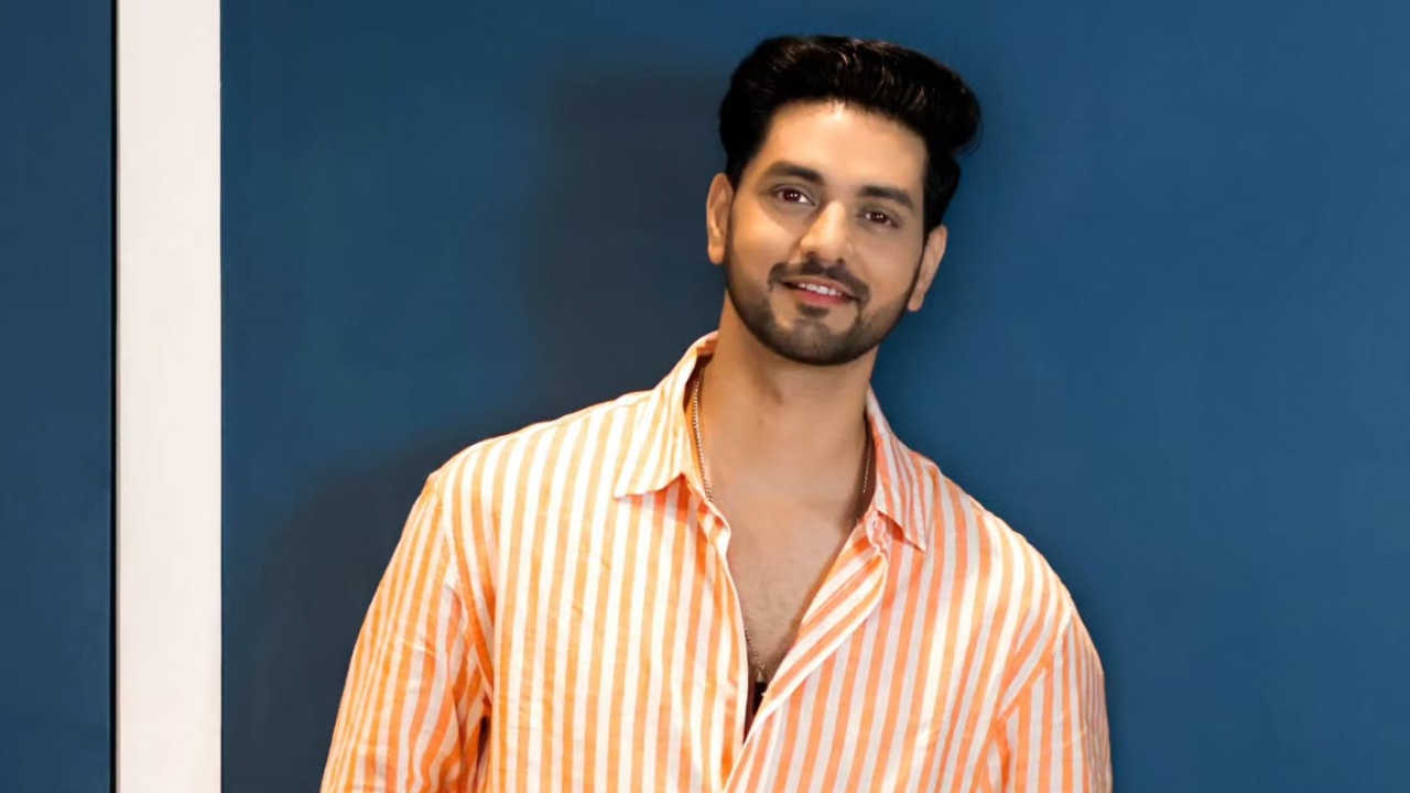 Kundali Bhagya Fame Shakti Arora Buys New Car, Performs Puja With Family 939030