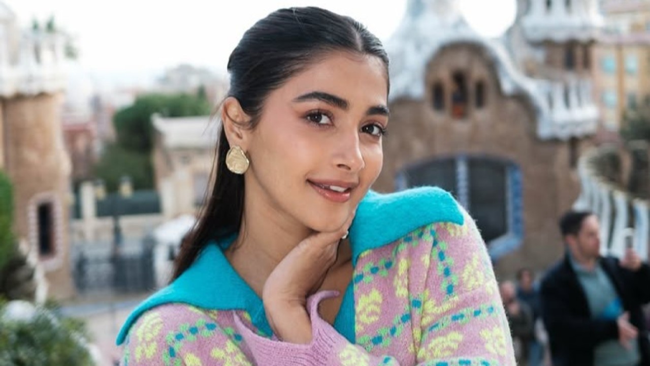 Pooja Hegde reveals working with body-doubles of actors & how it affects her performance 941664