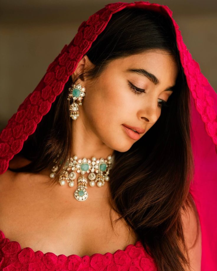 Pooja Hegde's Rani Pink Lehenga With 3D Flowers Is A Dream - See Pics 940648