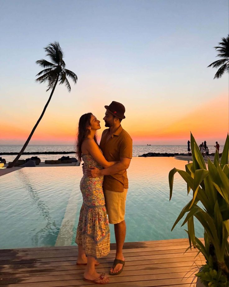 Rakul Preet Singh & Jackky Bhagnani enjoy a romantic getaway for their anniversary celebration 940032