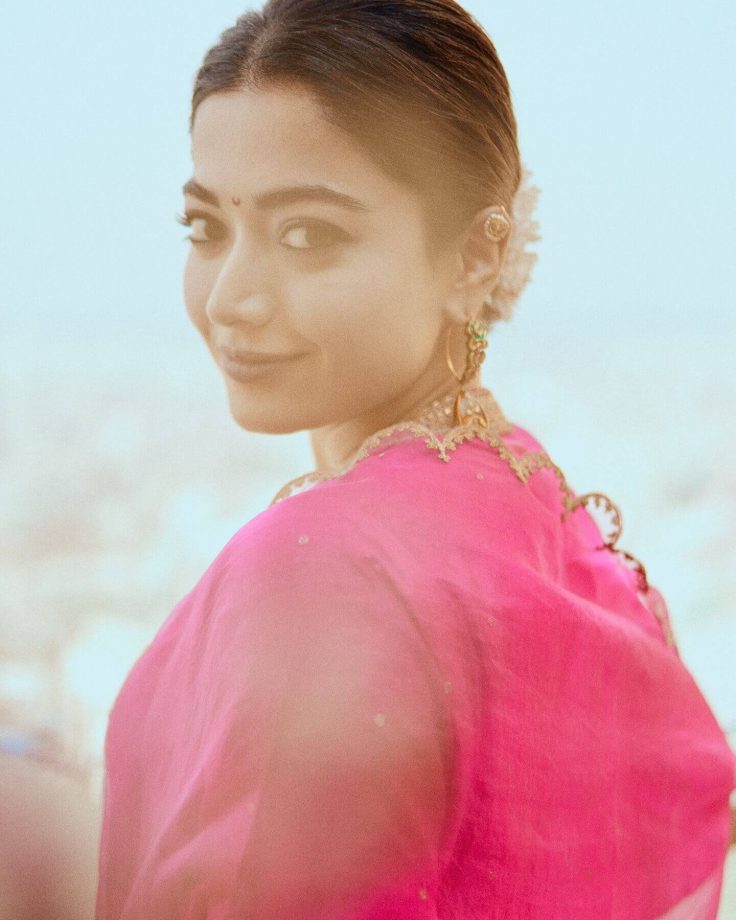 Rashmika Mandanna Adds a Maharashtrian Touch to Her Ethnic Glam 940610