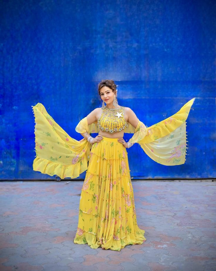 Rubina Dilaik Shows How to Ace Fusion Fashion 939751