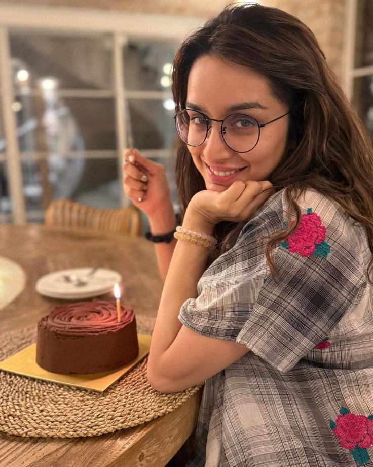 Shraddha Kapoor Is A True Desi Food Lover, See Proof 939428