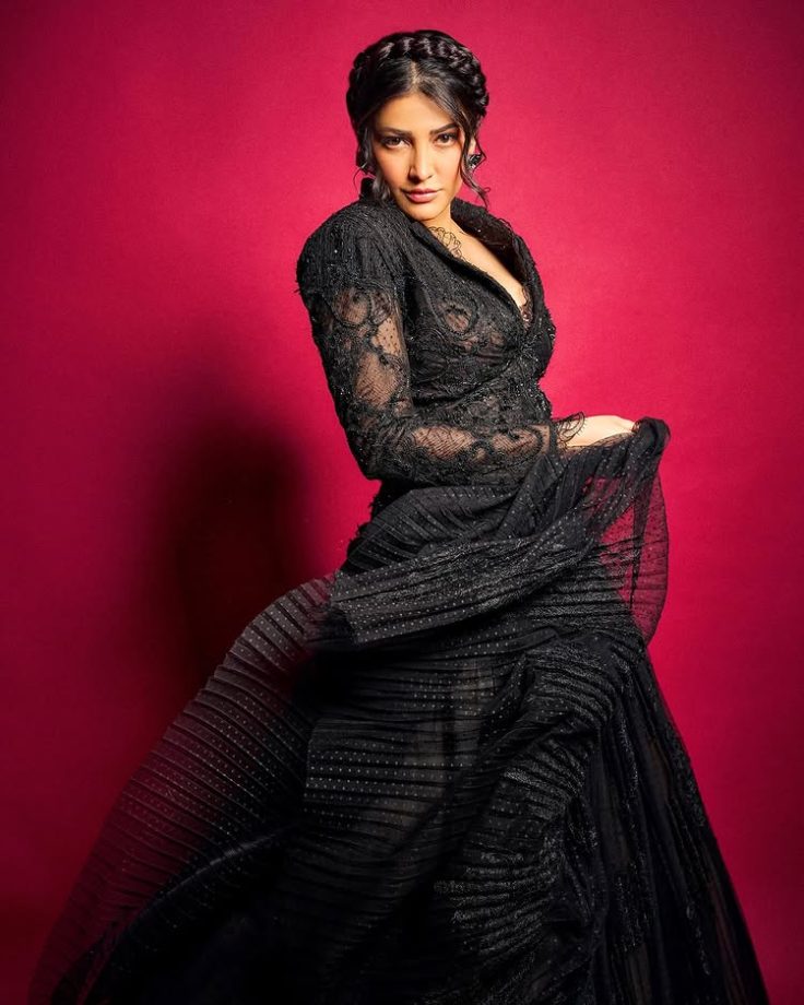 Shruti Haasan’s Black Ensemble is the Epitome of Gothic Glam 941606