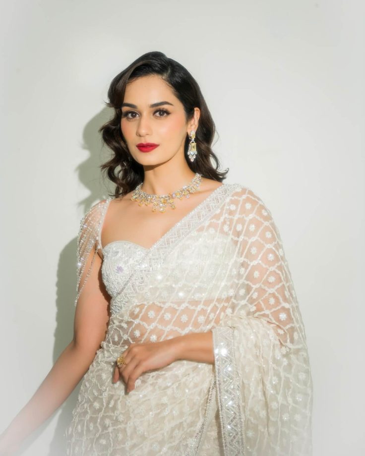 Sonam Kapoor In Gown Vs Manushi Chhillar In Saree: Who Is Stealing The Spotlight In White Attire? 939331