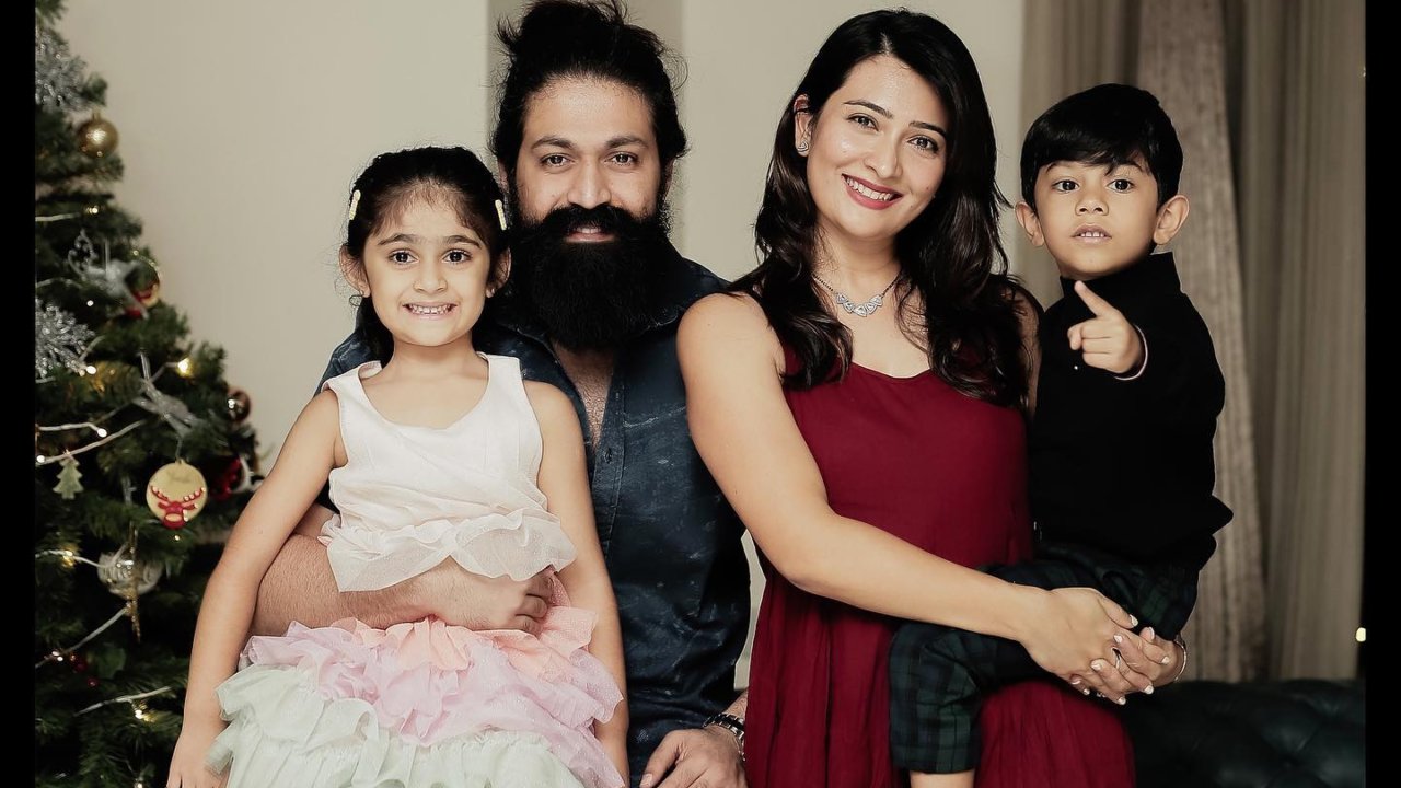 Top 5 Family Moments of Superstar Yash That Will Win Your Heart! 940316